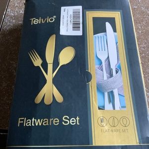Teivio Flatware Set
